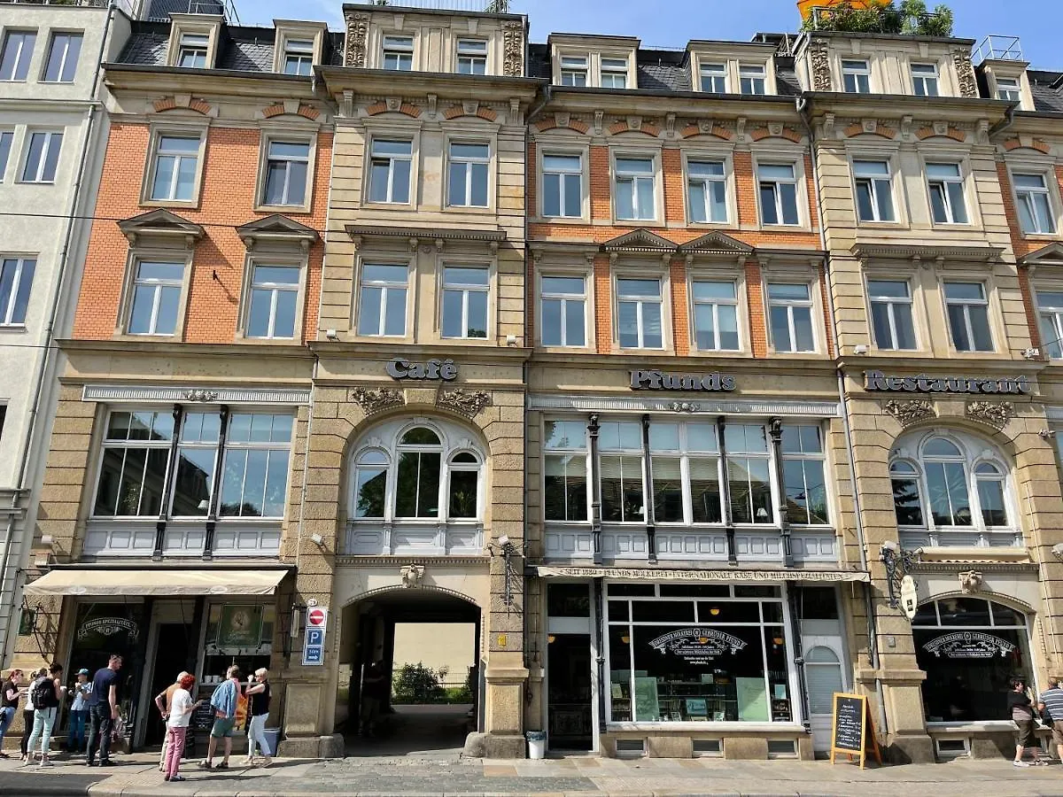 Moderne Ferienwohnung In Der Dresdner Neustadt Dresden Germany